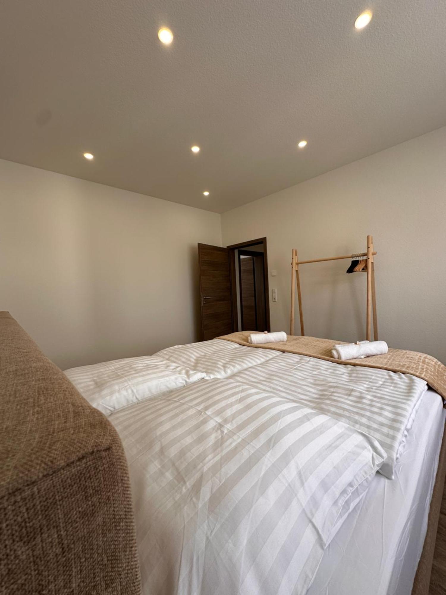 Amao-Obsidian I 120Qm I Elegantes Business- & Familienapartment I 3 Schlafzimmer I Kingsize Betten Schwanau Bagian luar foto
