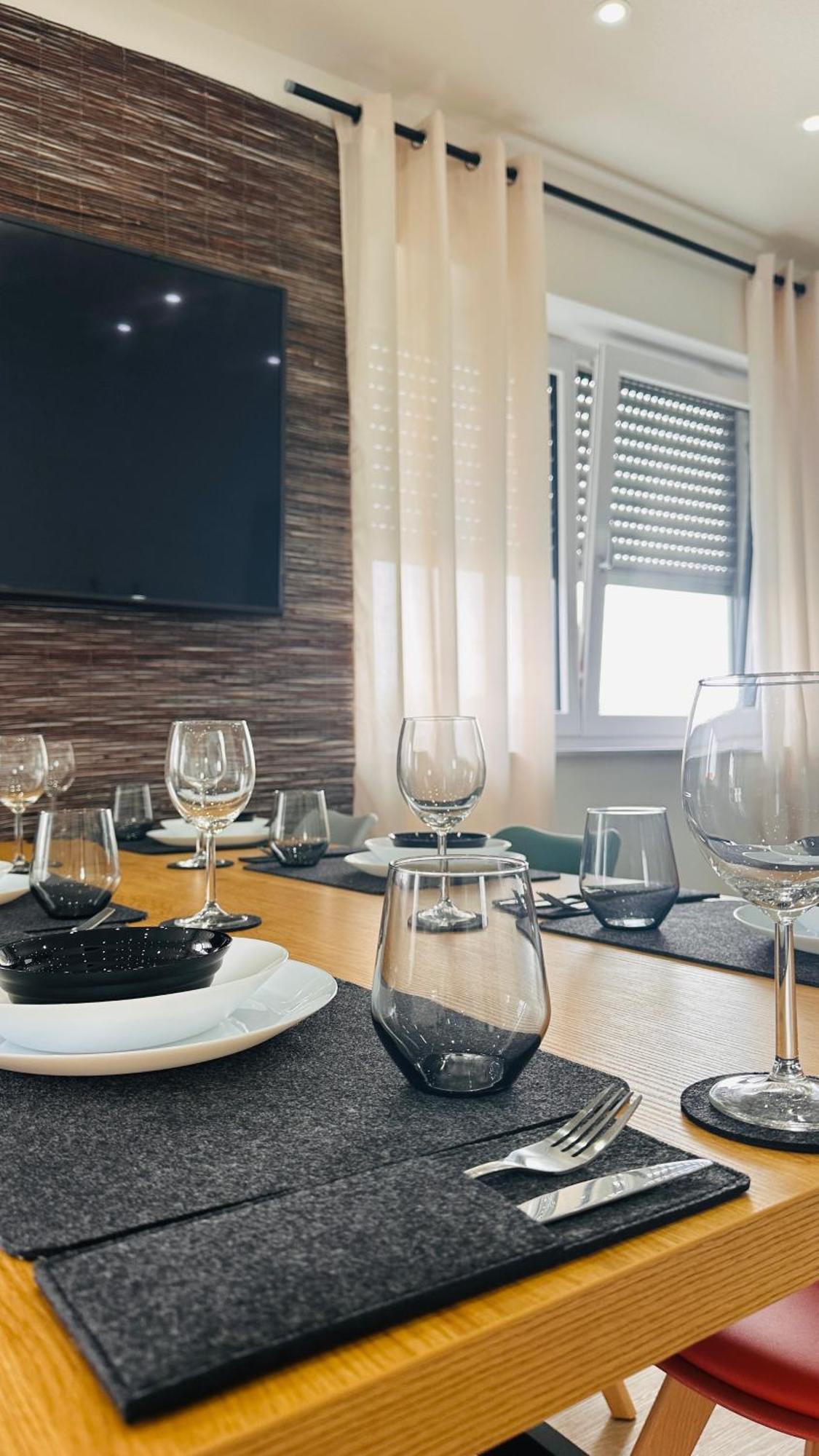 Amao-Obsidian I 120Qm I Elegantes Business- & Familienapartment I 3 Schlafzimmer I Kingsize Betten Schwanau Bagian luar foto